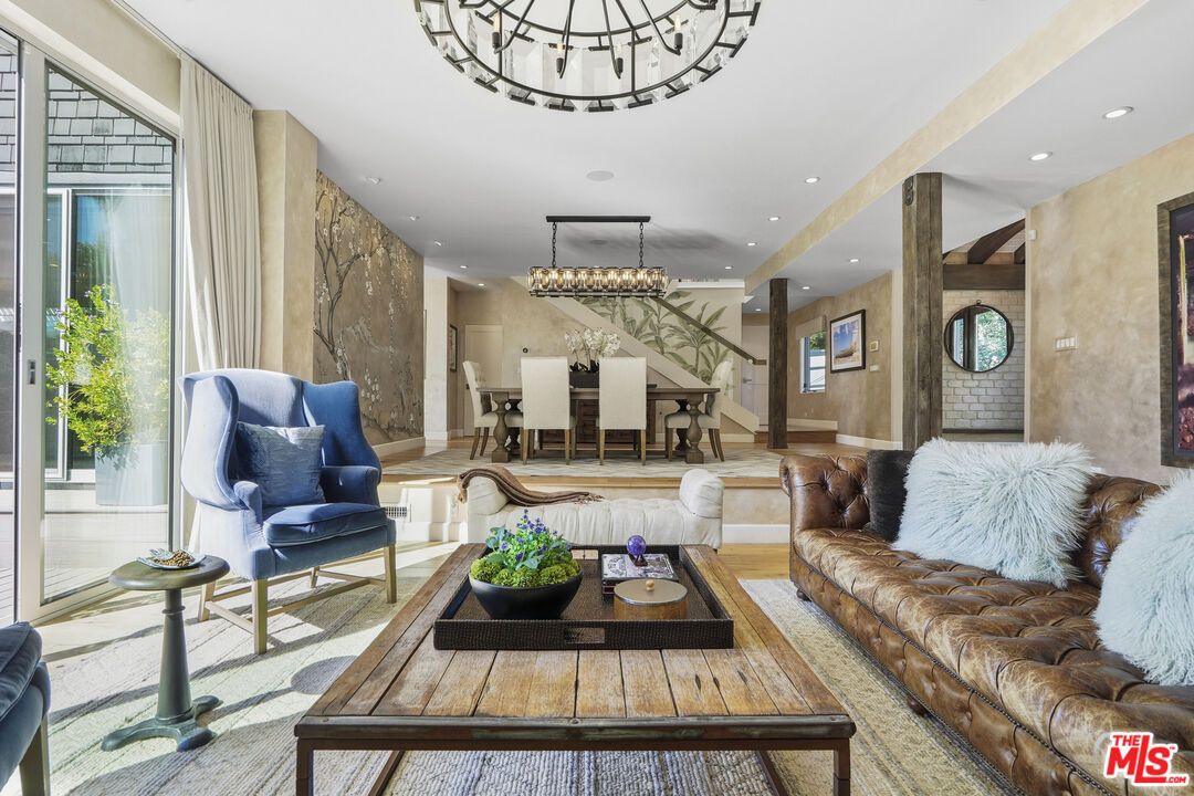 Chandelier, Dining room, Interior, Living room, Recessed Lighting, Stone Walls