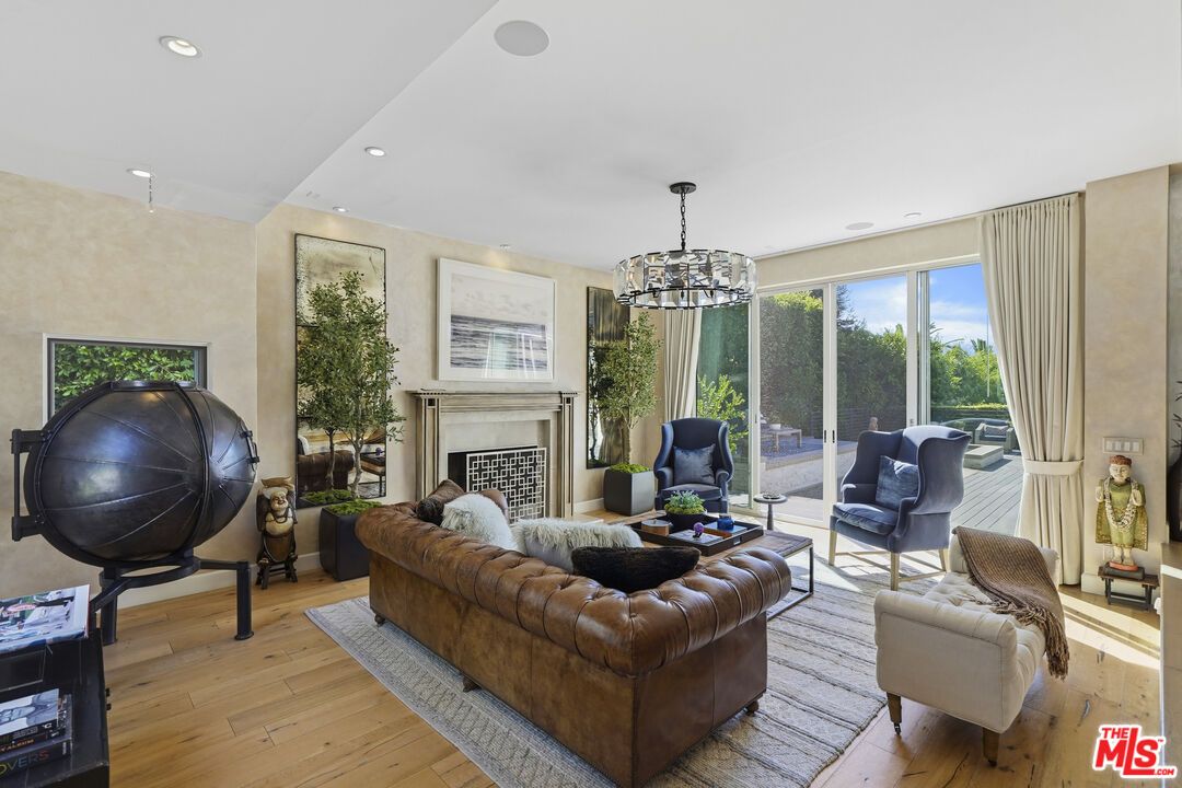 Fireplace, Interior, Living room, Pendant Lights, Recessed Lighting, Wood Texture Flooring