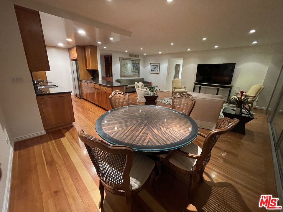 Dining room, Interior, Kitchen, Living room, Recessed Lighting, Wood Texture Flooring
