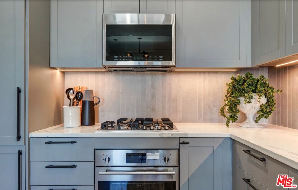 Interior, Kitchen, Stainless Steel Appliances