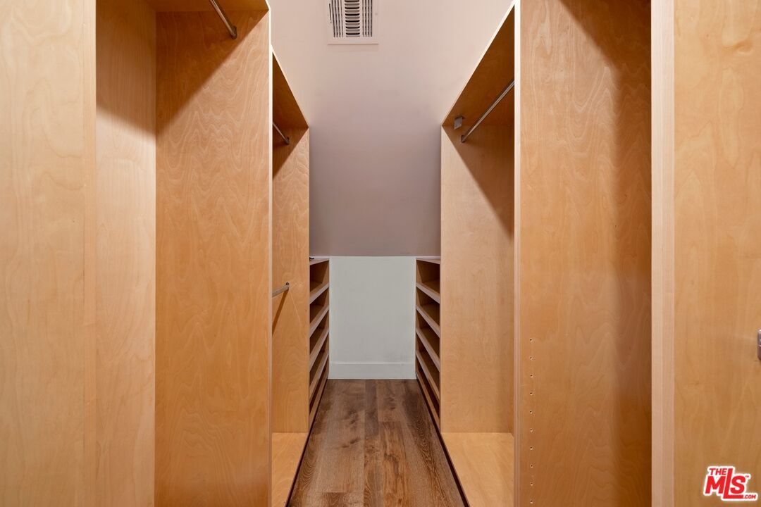 Interior, Walk-in Closets, Wood Texture Flooring
