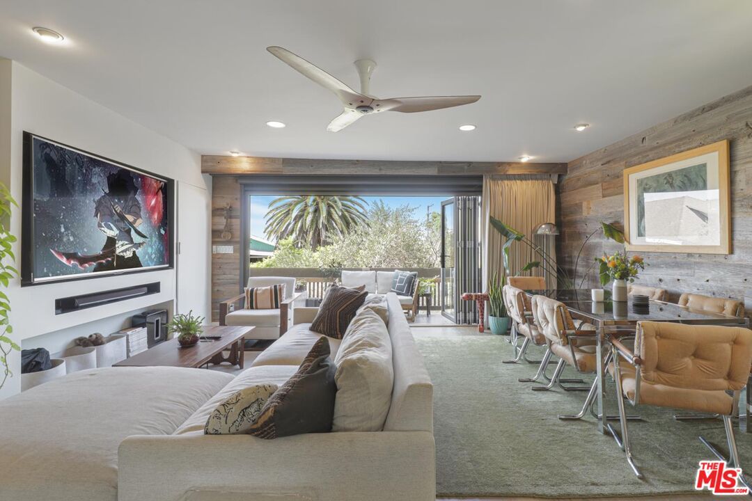 Dining room, Interior, Living room, Recessed Lighting, Wooden Walls