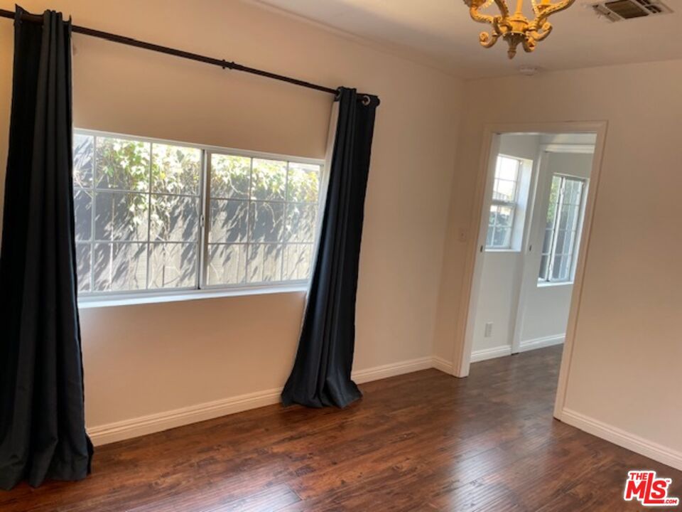Chandelier, Empty room, Interior, Wood Texture Flooring