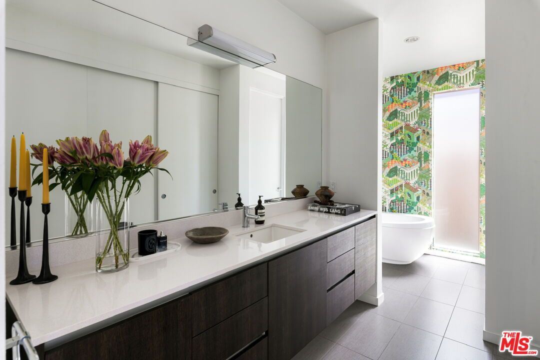 Bathroom, Dual Sink Vanities, Free Standing Baths, Interior, Recessed Lighting