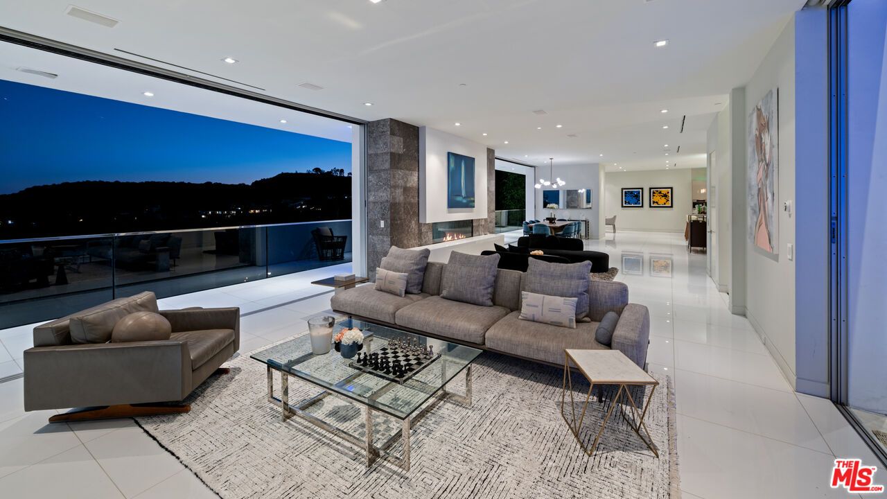 Dining room, Interior, Living room, Pendant Lights, Recessed Lighting