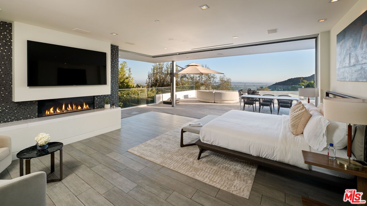 Bedroom, Fireplace, Interior, Recessed Lighting, Wood Texture Flooring