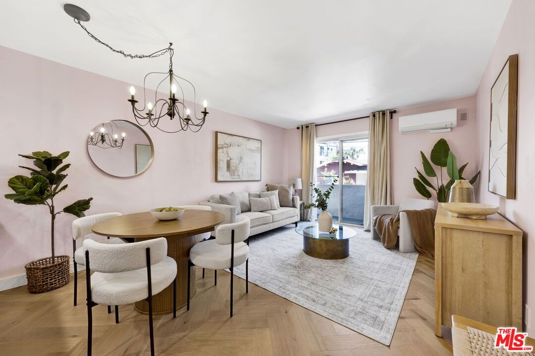 Chandelier, Dining room, Interior, Living room, Wood Texture Flooring