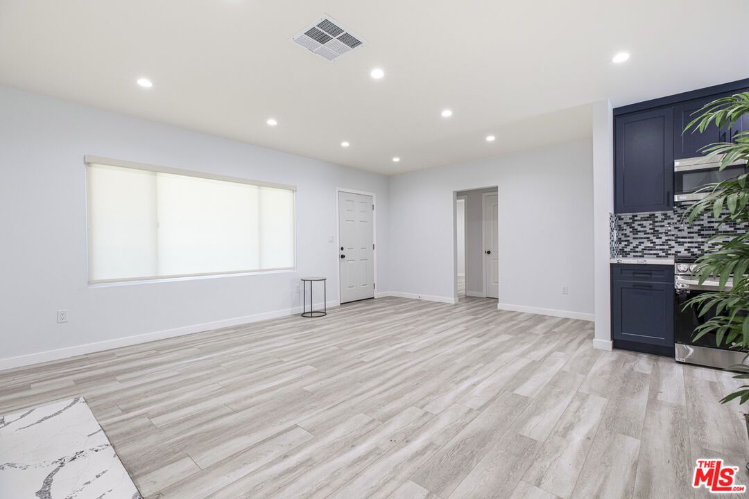 Empty room, Interior, Kitchen, Recessed Lighting, Wood Texture Flooring