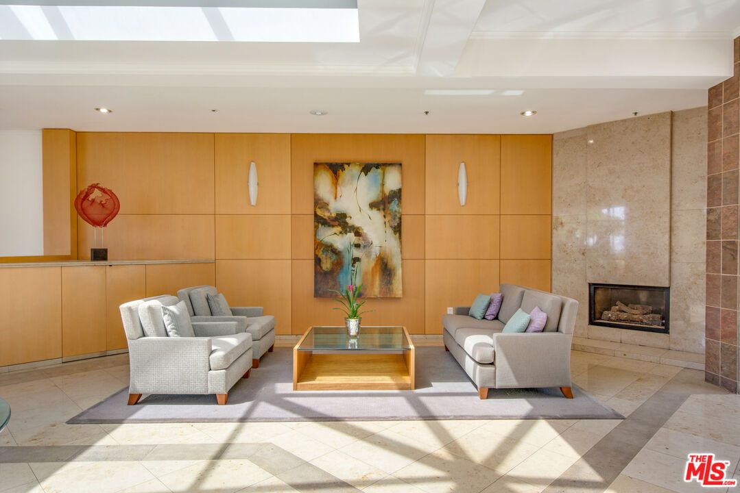 Fireplace, Interior, Living room, Recessed Lighting