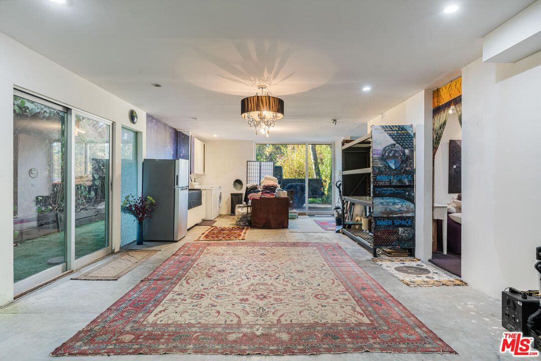 Chandelier, Fireplace, Interior, Recessed Lighting