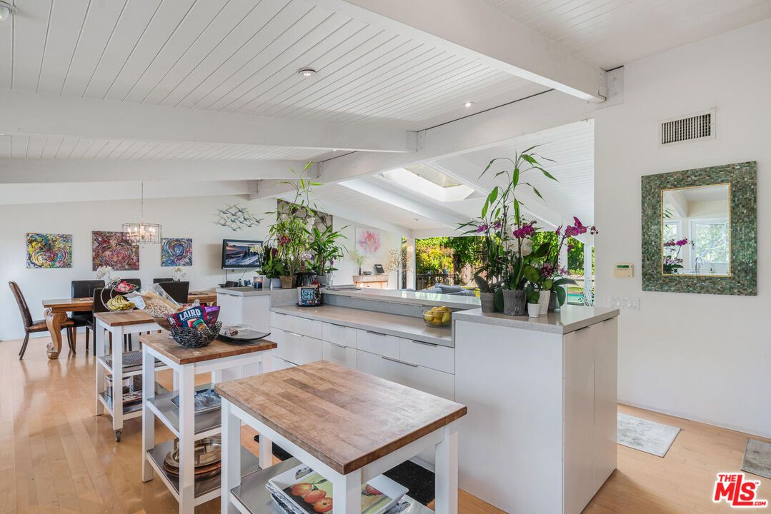 Dining room, Interior, Pendant Lights, Recessed Lighting, Wood Texture Flooring
