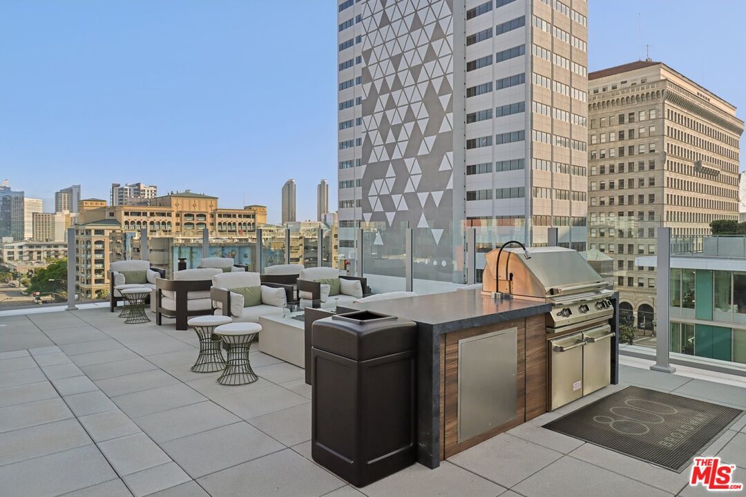 Exterior, Other, Skyline