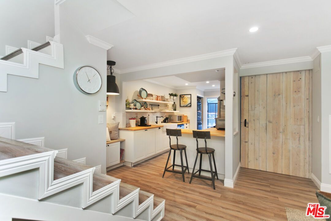 Interior, Recessed Lighting, Wood Texture Flooring, Wooden Walls