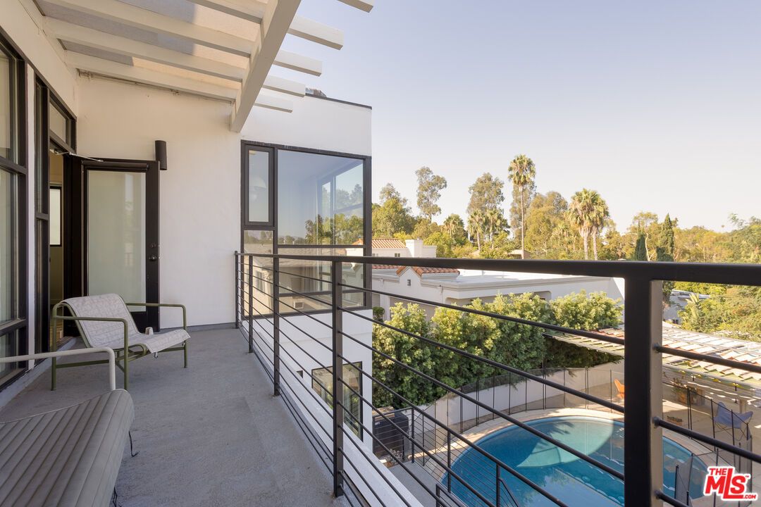 Exterior, Pool, Other