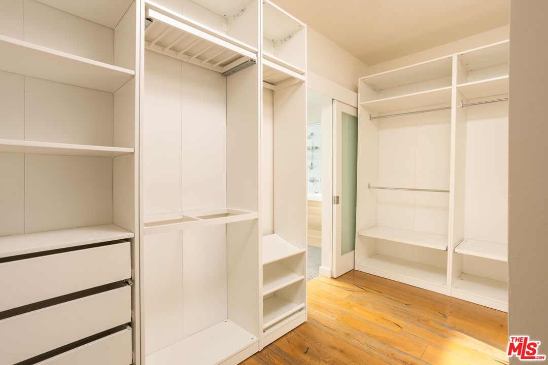 Interior, Walk-in Closets, Wood Texture Flooring