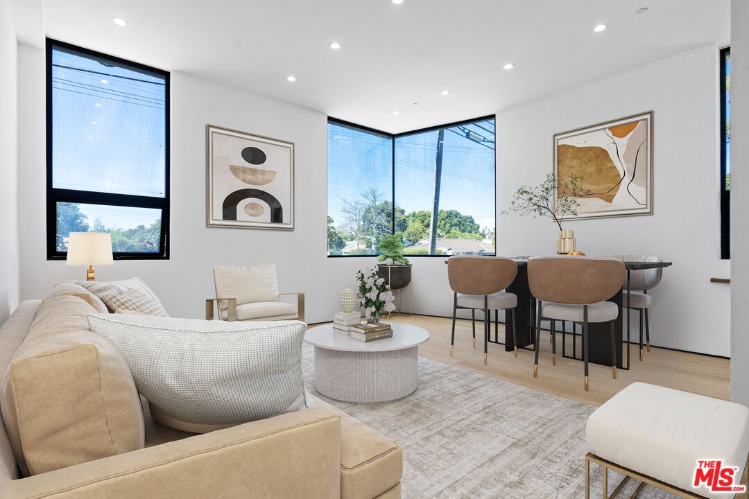 Dining room, Interior, Living room, Recessed Lighting, Wood Texture Flooring