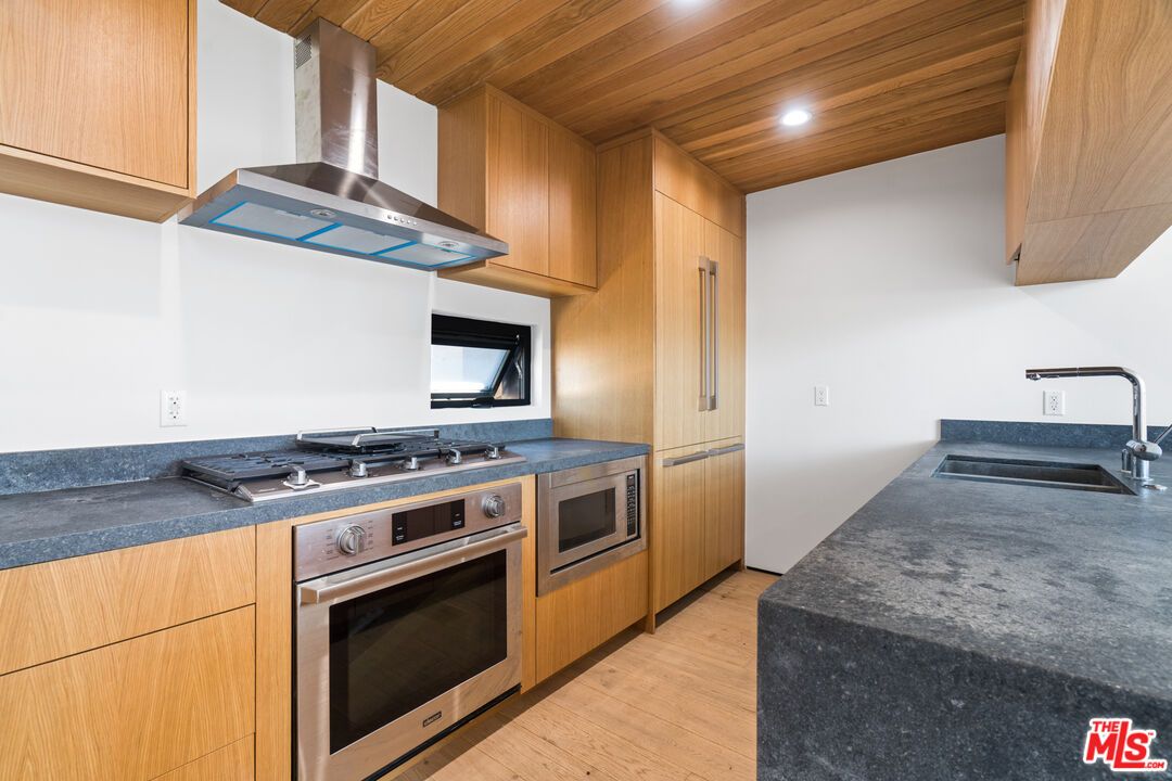 Interior, Kitchen, Recessed Lighting, Stainless Steel Appliances, Wooden Ceilings, Wood Texture Flooring