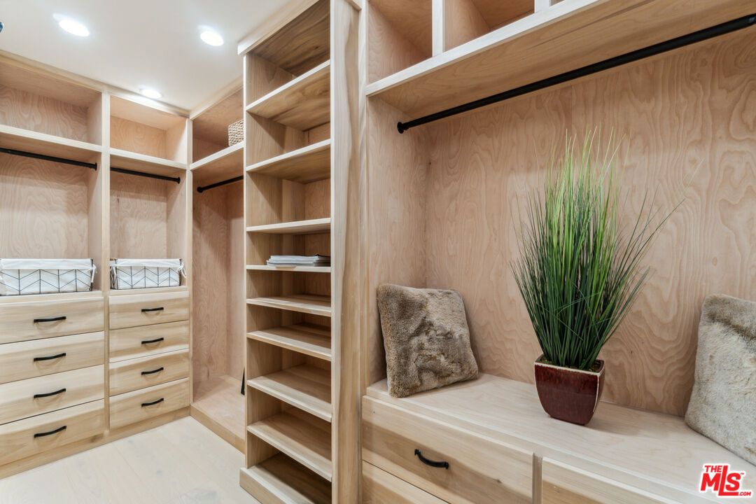 Interior, Recessed Lighting, Walk-in Closets, Wood Texture Flooring