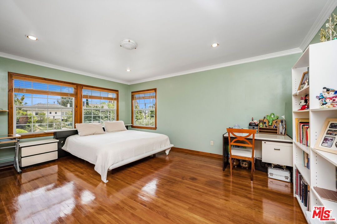 Bedroom, Home Office, Interior, Recessed Lighting, Wood Texture Flooring