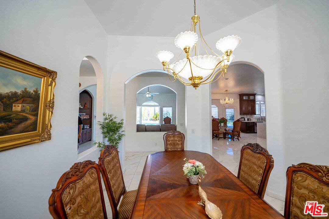 Chandelier, Dining room, Interior