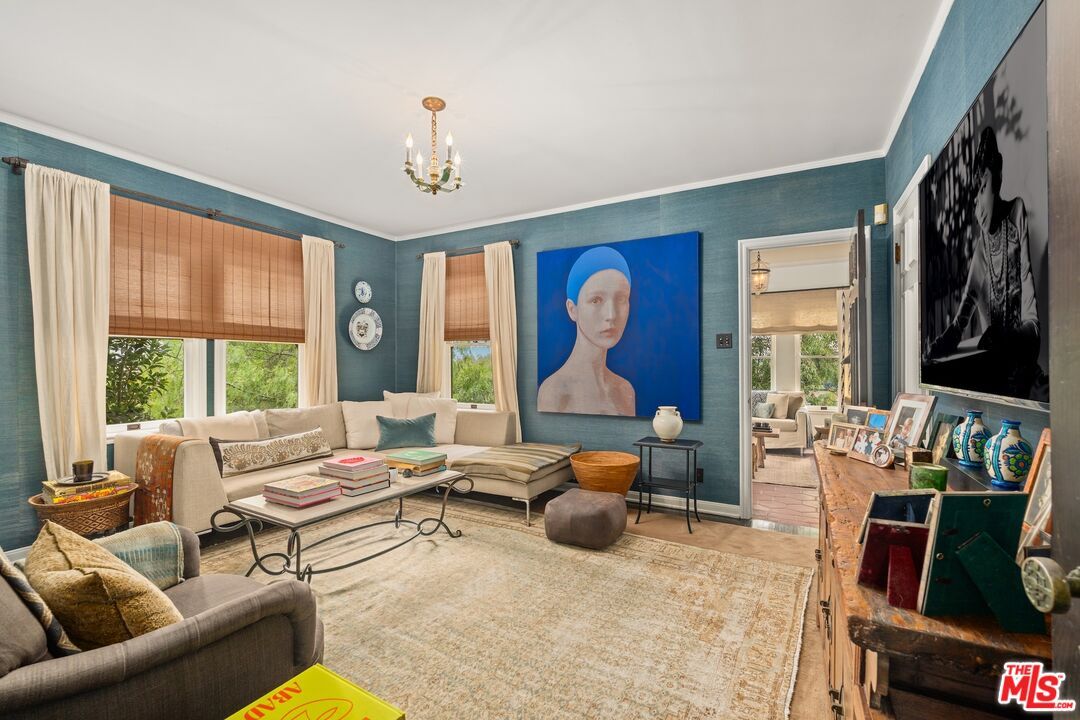 Chandelier, Interior, Living room, Wood Texture Flooring