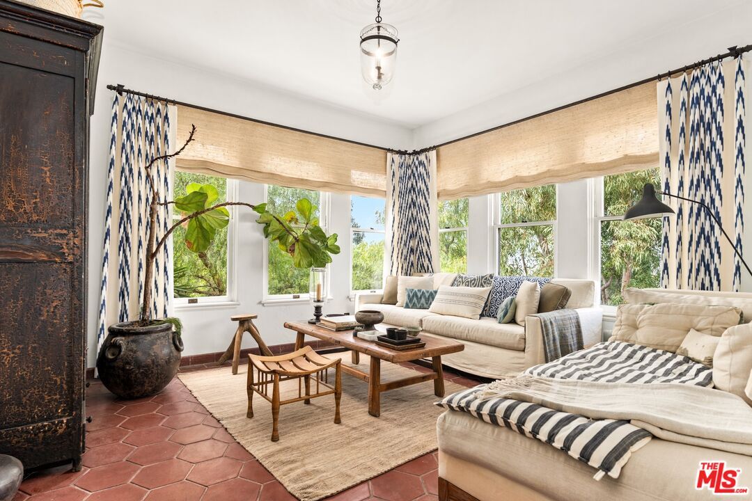 Interior, Living room