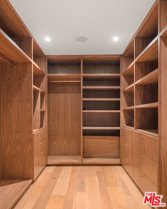 Interior, Recessed Lighting, Walk-in Closets, Wood Texture Flooring