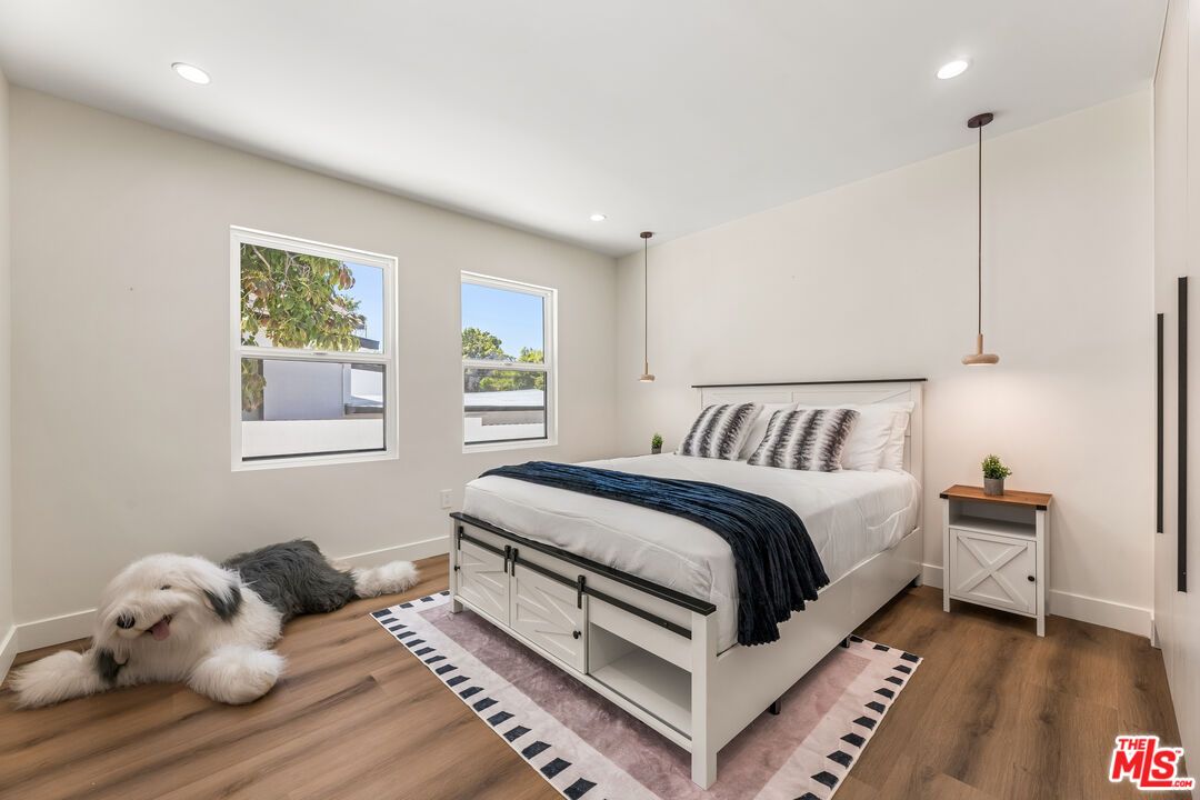 Bedroom, Interior, Pendant Lights, Recessed Lighting, Wood Texture Flooring