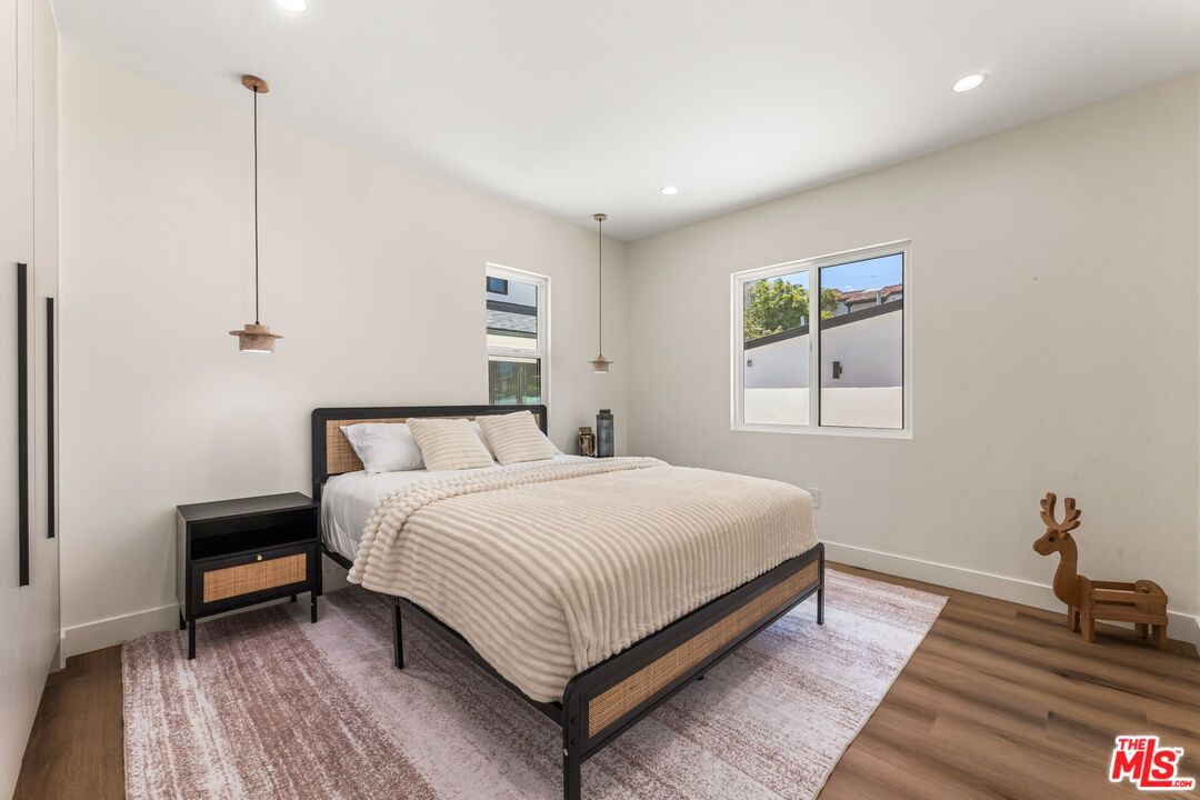 Bedroom, Interior, Pendant Lights, Recessed Lighting, Wood Texture Flooring