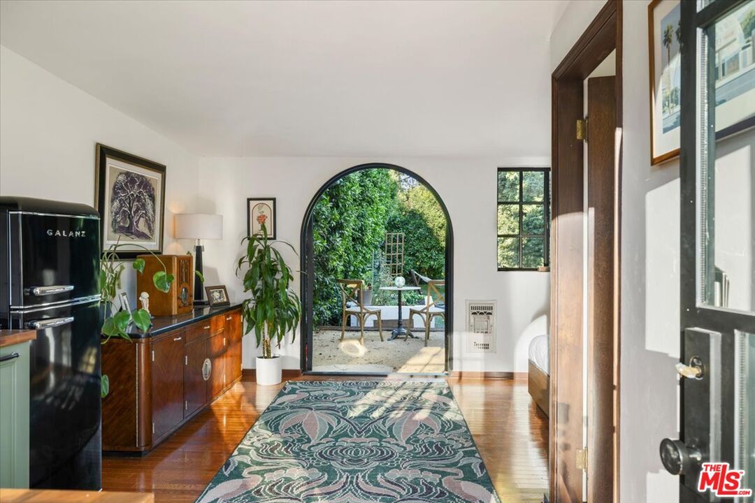 DE Listing image placeholder