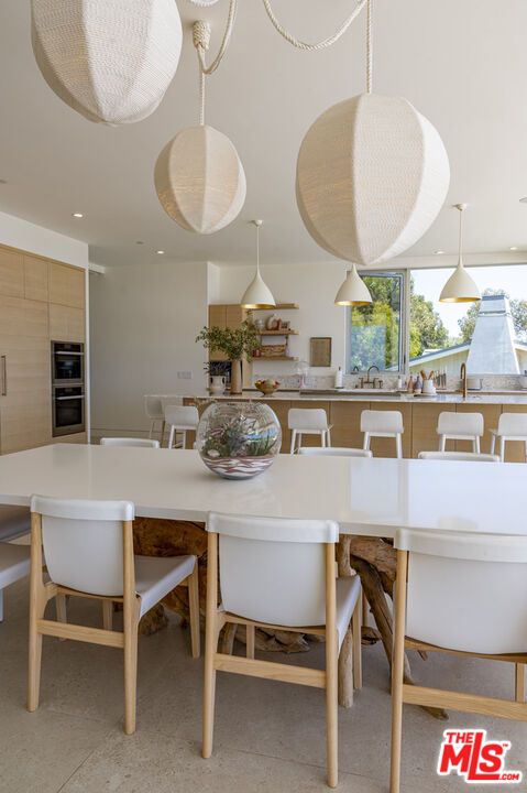 Dining room, Interior, Kitchen, Pendant Lights, Recessed Lighting, Stainless Steel Appliances