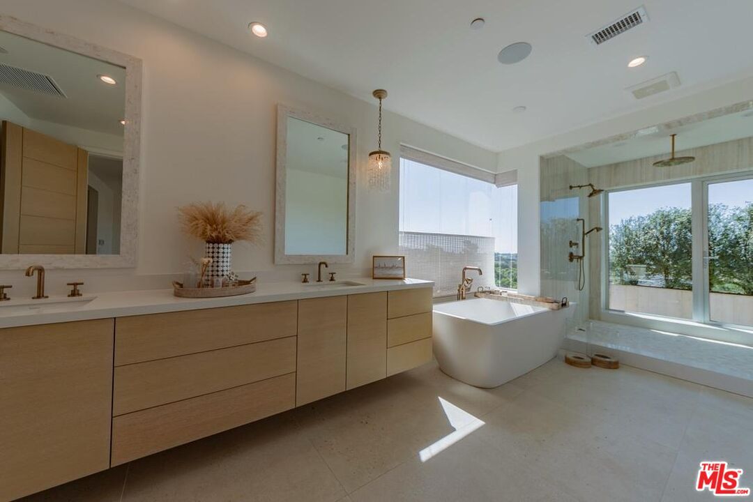 Bathroom, Dual Sink Vanities, Free Standing Baths, Glass Shower, Interior, Pendant Lights, Recessed Lighting
