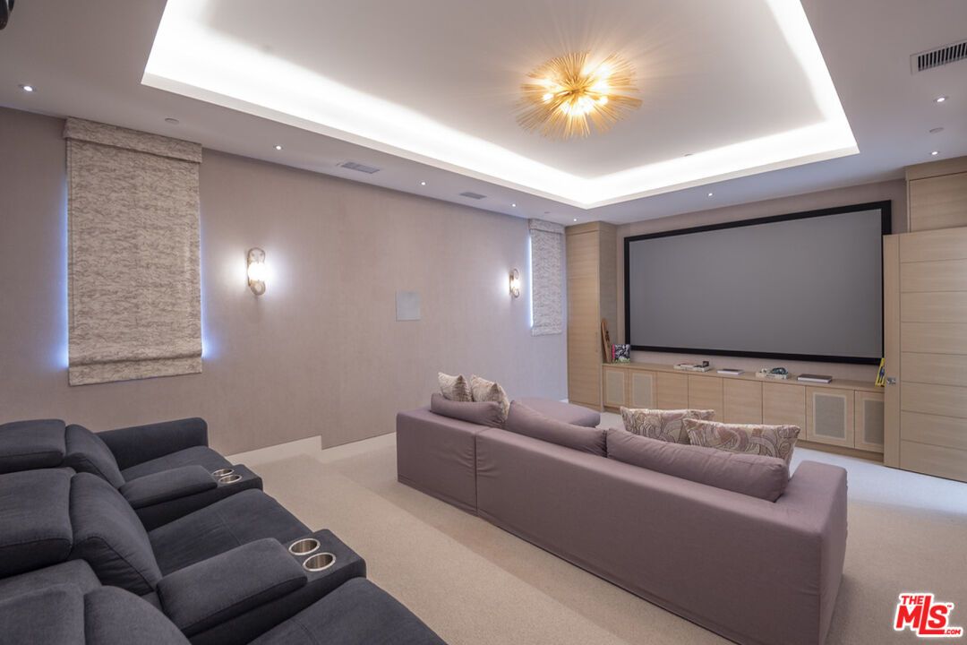Interior, Projection Screen, Recessed Lighting, Theatre Room