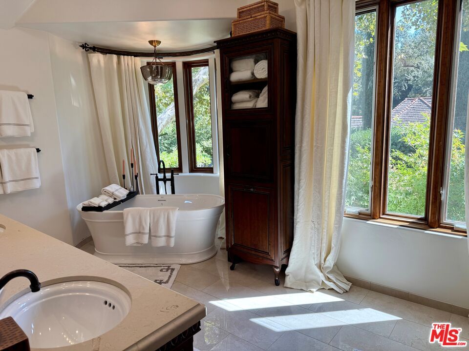 Bathroom, Free Standing Baths, Interior, Pendant Lights