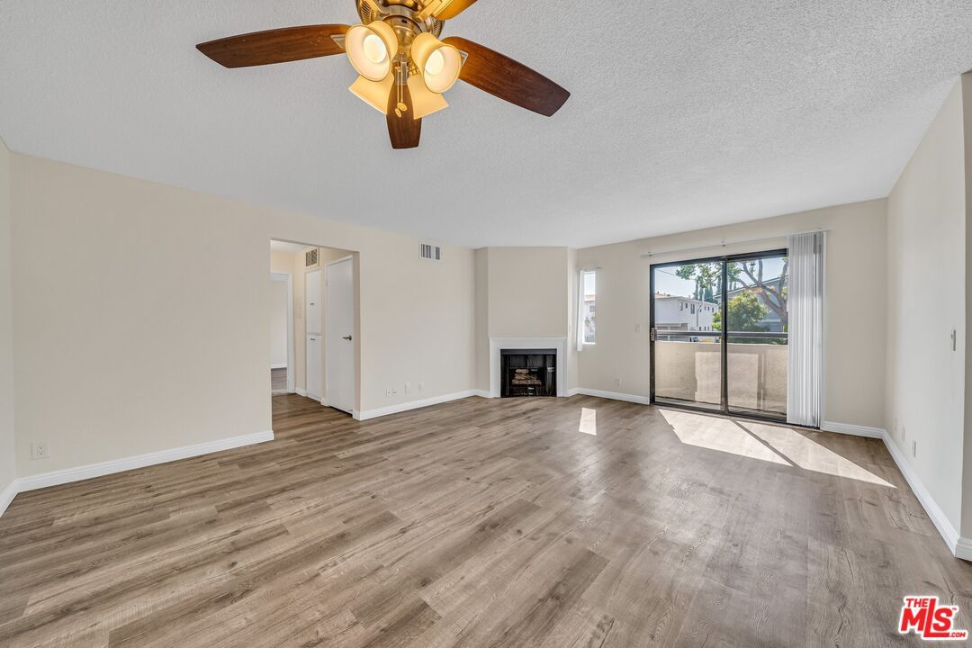 Empty room, Fireplace, Interior, Wood Texture Flooring