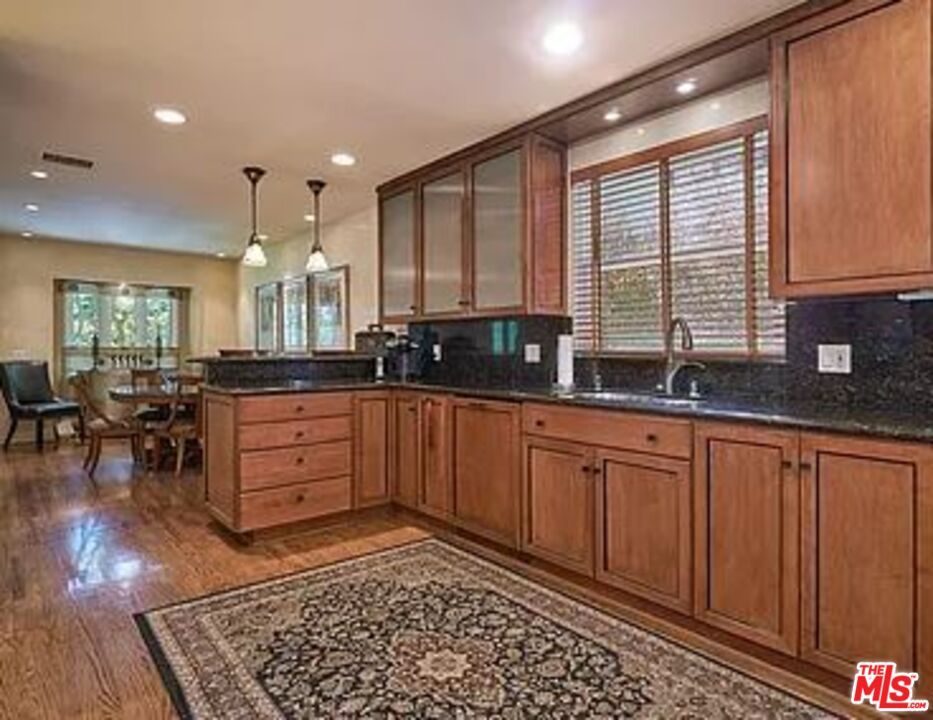 Dining room, Interior, Kitchen, Pendant Lights, Recessed Lighting, Wood Texture Flooring