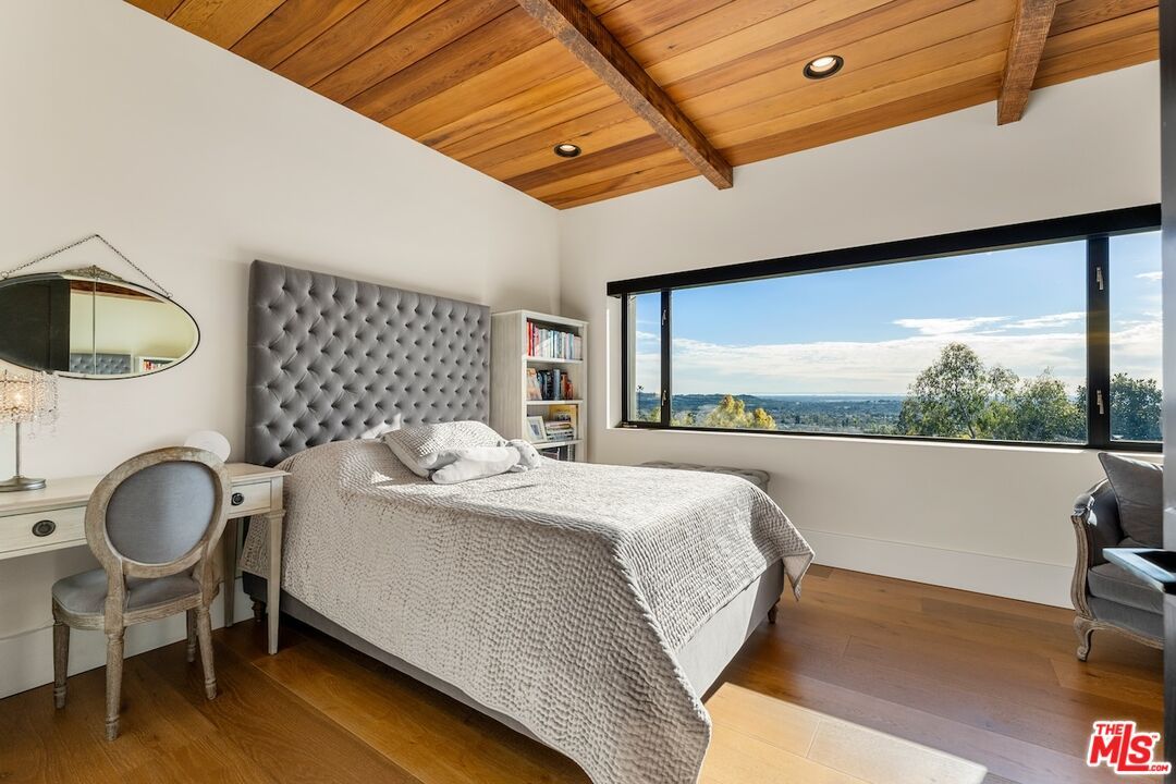 Bedroom, Interior, Recessed Lighting, Wooden Beams, Wooden Ceilings, Wood Texture Flooring