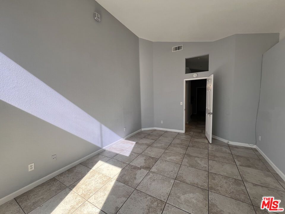 Empty room, Fireplace, Interior