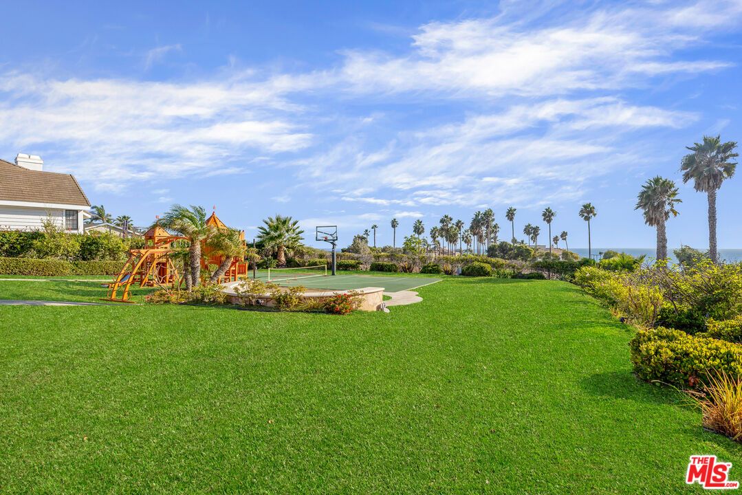 Backyard, Exterior, Playground