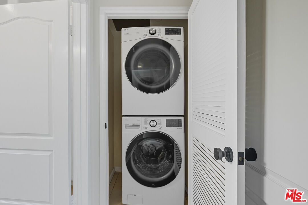 Interior, Utility Closets, Washer