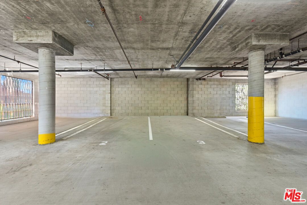 Garage, Interior, Stone Walls