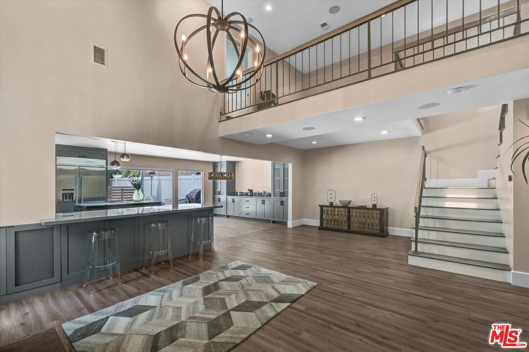 Chandelier, Interior, Recessed Lighting, Wood Texture Flooring