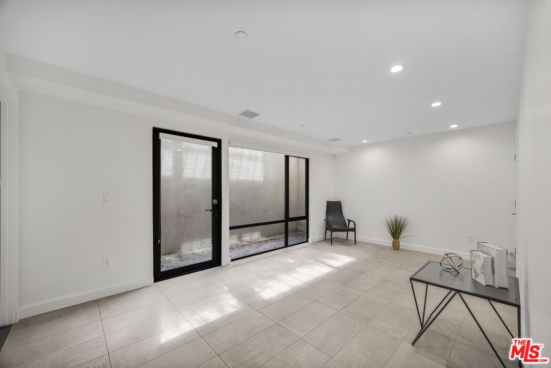 Interior, Recessed Lighting
