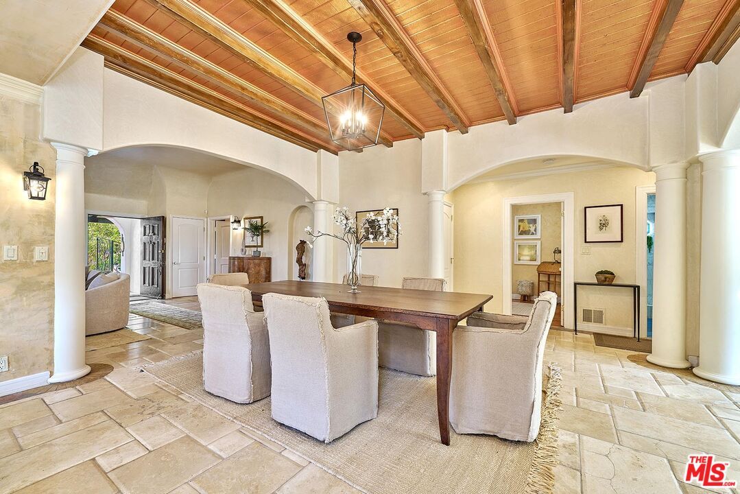 Dining room, Interior, Pendant Lights, Wooden Beams, Wooden Ceilings