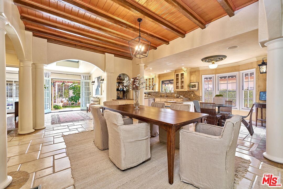 Dining room, Interior, Pendant Lights, Wooden Beams, Wooden Ceilings