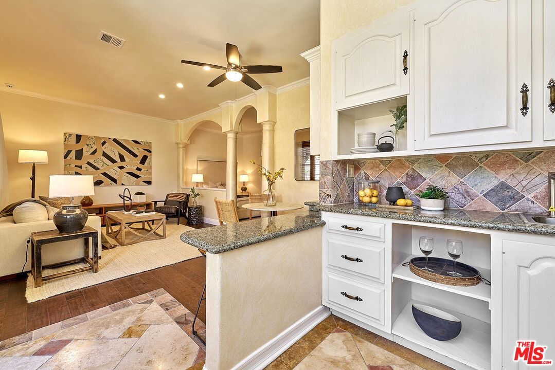 Interior, Kitchen, Living room, Recessed Lighting, Wood Texture Flooring