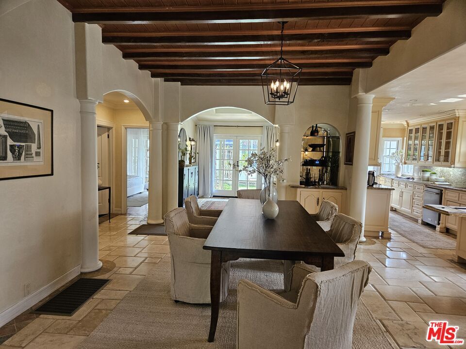 Dining room, Interior, Kitchen, Pendant Lights, Wooden Beams, Wooden Ceilings