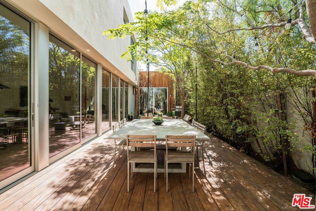Exterior, Wood Texture Flooring