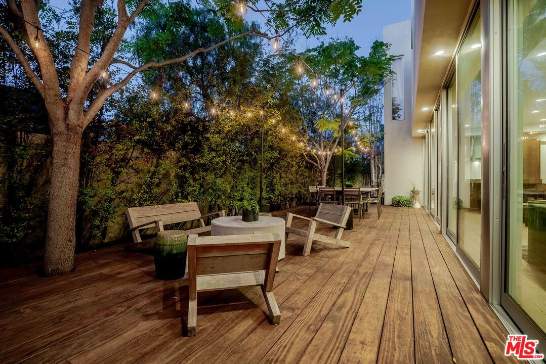 Exterior, Wood Texture Flooring