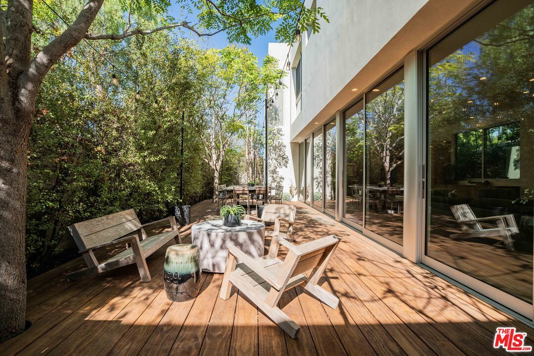 Exterior, Wood Texture Flooring